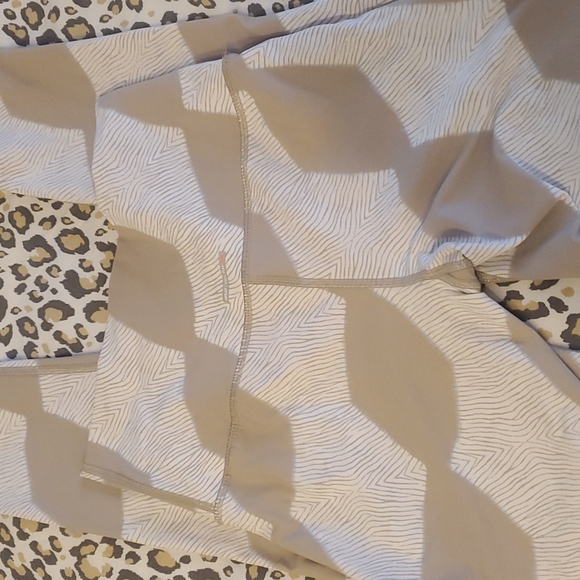 🛍Aerie leggings - Picture 3 of 3